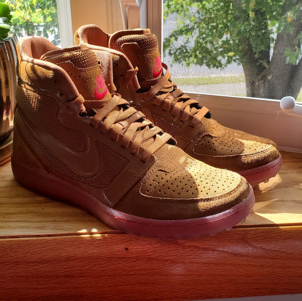 Nike Trainers Brown Suede Size 9